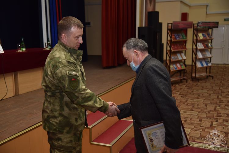   КОМАНДИР ГРОЗНЕНСКОГО СОЕДИНЕНИЯ РОСГВАРДИИ ПРОВЕЛ РАБОЧУЮ ВСТРЕЧУ С ПЕДАГОГИЧЕСКИМ СОСТАВОМ ВЕДОМСТВЕННЫХ УЧЕБНЫХ ЗАВЕДЕНИЙ