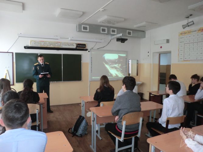 В ГРОЗНОМ В ПРЕДДВЕРИИ ДНЯ РОСГВАРДИИ СОСТОЯЛИСЬ ТЕМАТИЧЕСКИЕ МЕРОПРИЯТИЯ В ВЕДОМСТВЕННОЙ ШКОЛЕ №1