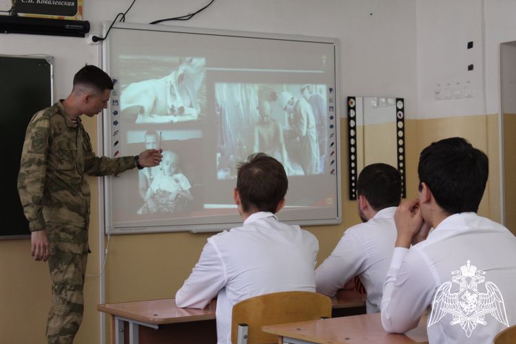 В грозненском соединении Росгвардии прошли мероприятия по случаю годовщины чернобыльской катастрофы