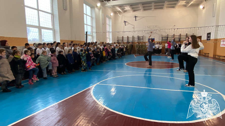 11 декабря 2023 года подготовительные группы ФГКДОУ «Звездочка» посетили школу