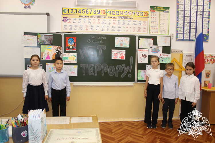 1 октября 2025 года в 1-11 классах ФГКОУ «СОШ № 1 войск национальной гвардии Российской Федерации» состоялись Всероссийские открытые уроки культуры безопасности, приуроченные ко Дню гражданской обороны Российской Федерации, на которых учащиеся познакомились с основными принципами и правилами поведения в чрезвычайных ситуациях.
